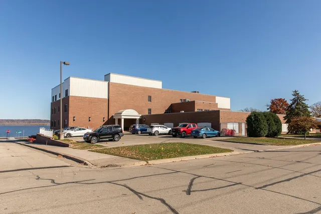 $649,000 | 900 South Lakeshore Drive, Unit 405, Lake City, MN 55041