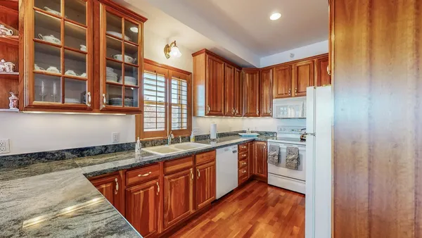 $649,000 | 900 South Lakeshore Drive, Unit 405, Lake City, MN 55041