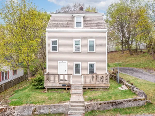 $389,900 | 28 Youngs Avenue, West Warwick, RI 02893