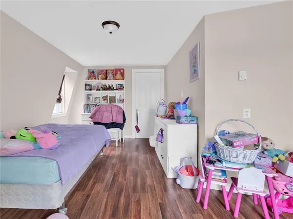 $389,900 | 28 Youngs Avenue, West Warwick, RI 02893