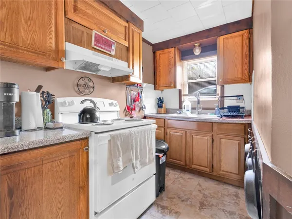 $389,900 | 28 Youngs Avenue, West Warwick, RI 02893