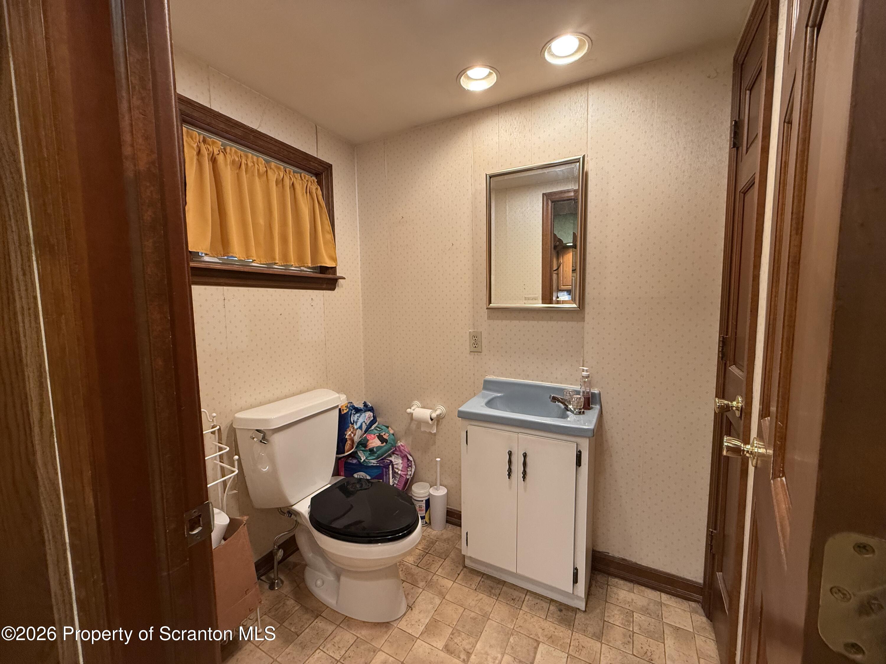 1221 Snyder Avenue Scranton, PA 18504 - Photo 41 of 46 IMG_5260
