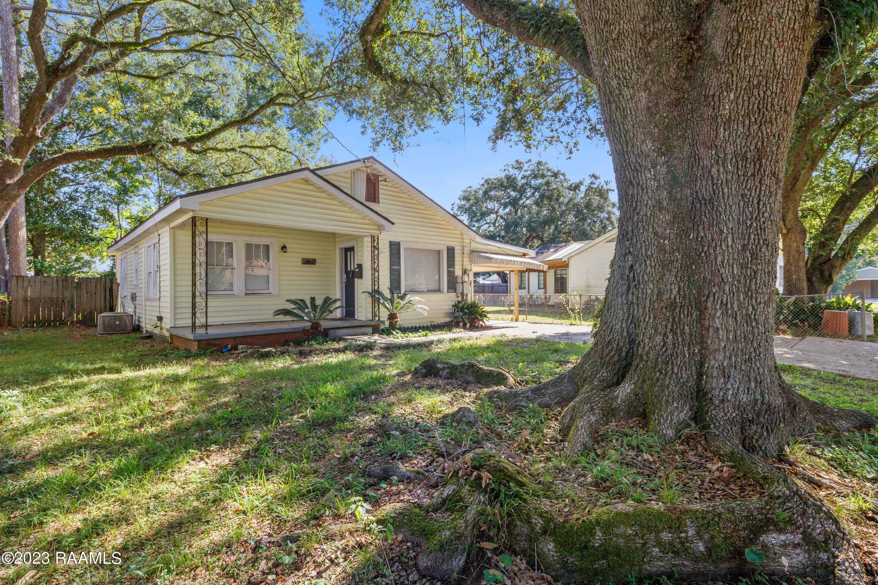267 Ridgewood Street Lafayette, LA 70506 - Photo 2 of 23 Front from left