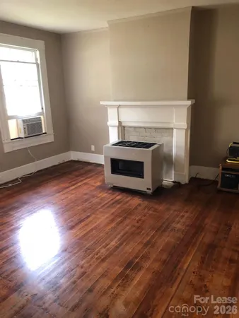 $1,050 | 656 East Sharpe Street, Statesville, NC 28677