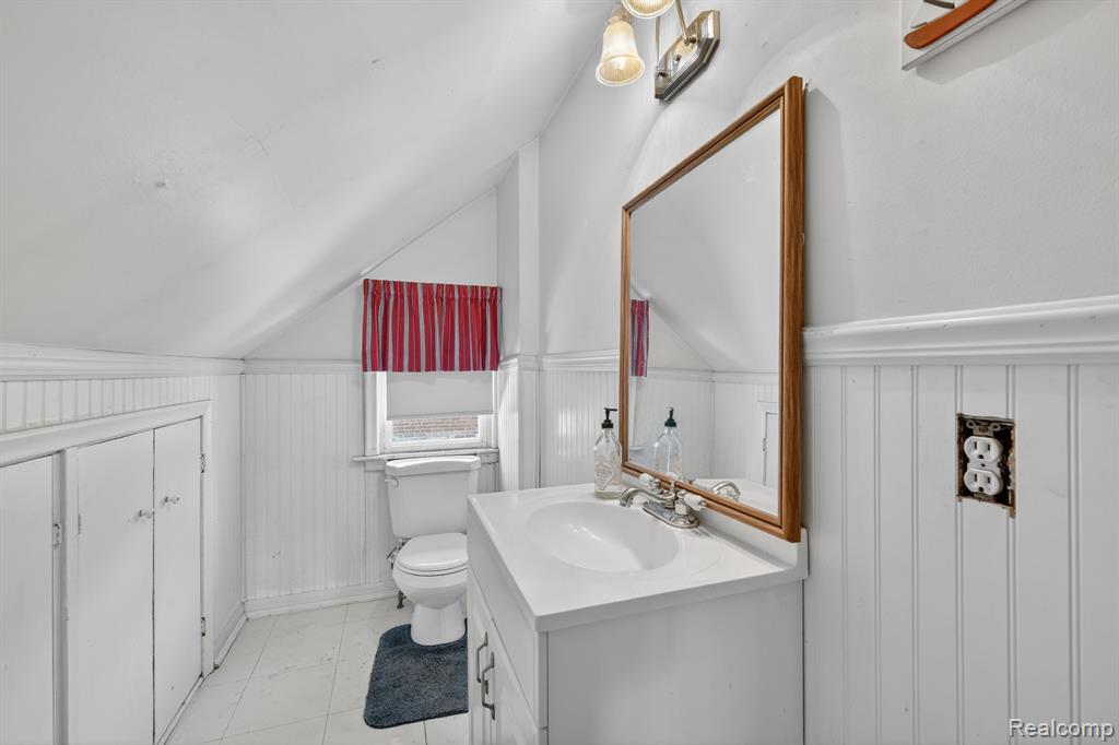 17386 Beverly Road Beverly Hills, MI 48025 - Photo 22 of 28