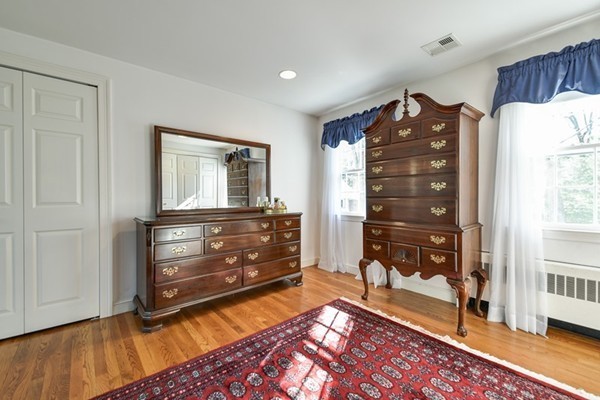 29 Greylock Road Wellesley, MA 02481 - Photo 17 of 26