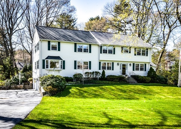 29 Greylock Road Wellesley, MA 02481 - Photo 2 of 26