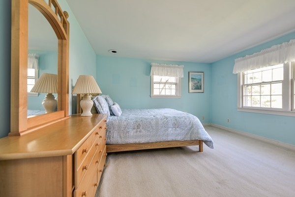 29 Greylock Road Wellesley, MA 02481 - Photo 21 of 26