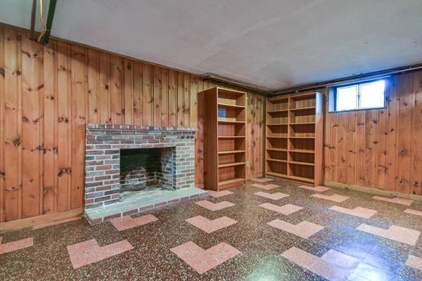 29 Greylock Road Wellesley, MA 02481 - Photo 24 of 26