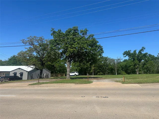$139,500 | 1-ac 1-ac Commerce Street West, Buffalo, TX 75831