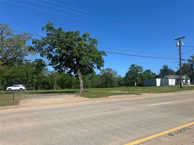 $139,500 | 1-ac 1-ac Commerce Street West, Buffalo, TX 75831
