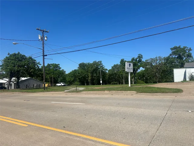 $139,500 | 1-ac 1-ac Commerce Street West, Buffalo, TX 75831