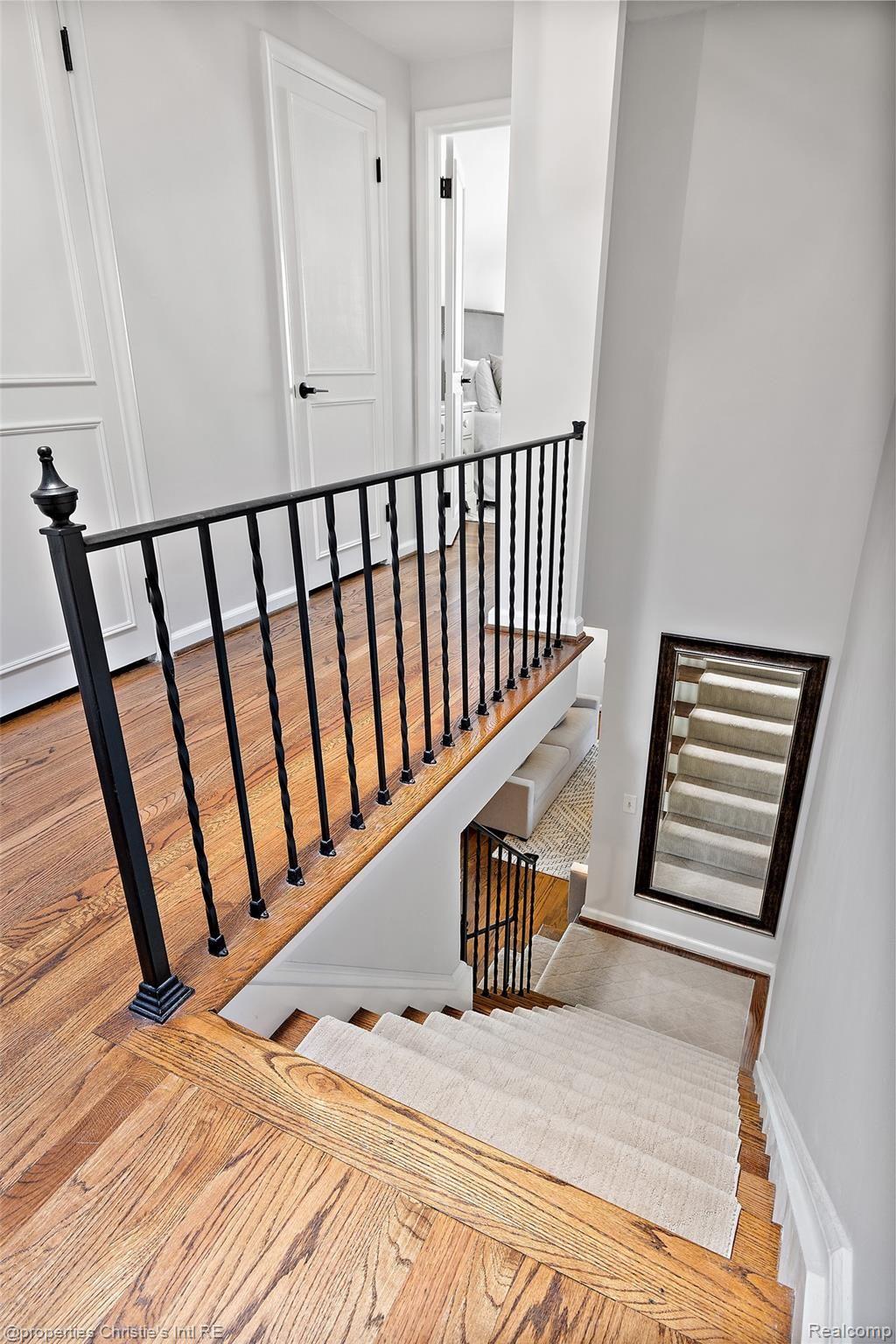 938 Roslyn Road Grosse Pointe, MI 48236 - Photo 30 of 44 938 Roslyn Road-32.jpg