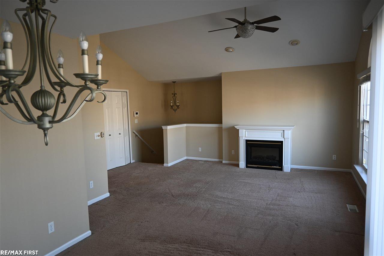 1824 Flagstone Circle Rochester, MI 48307 - Photo 10 of 33 50037717-9.JPG