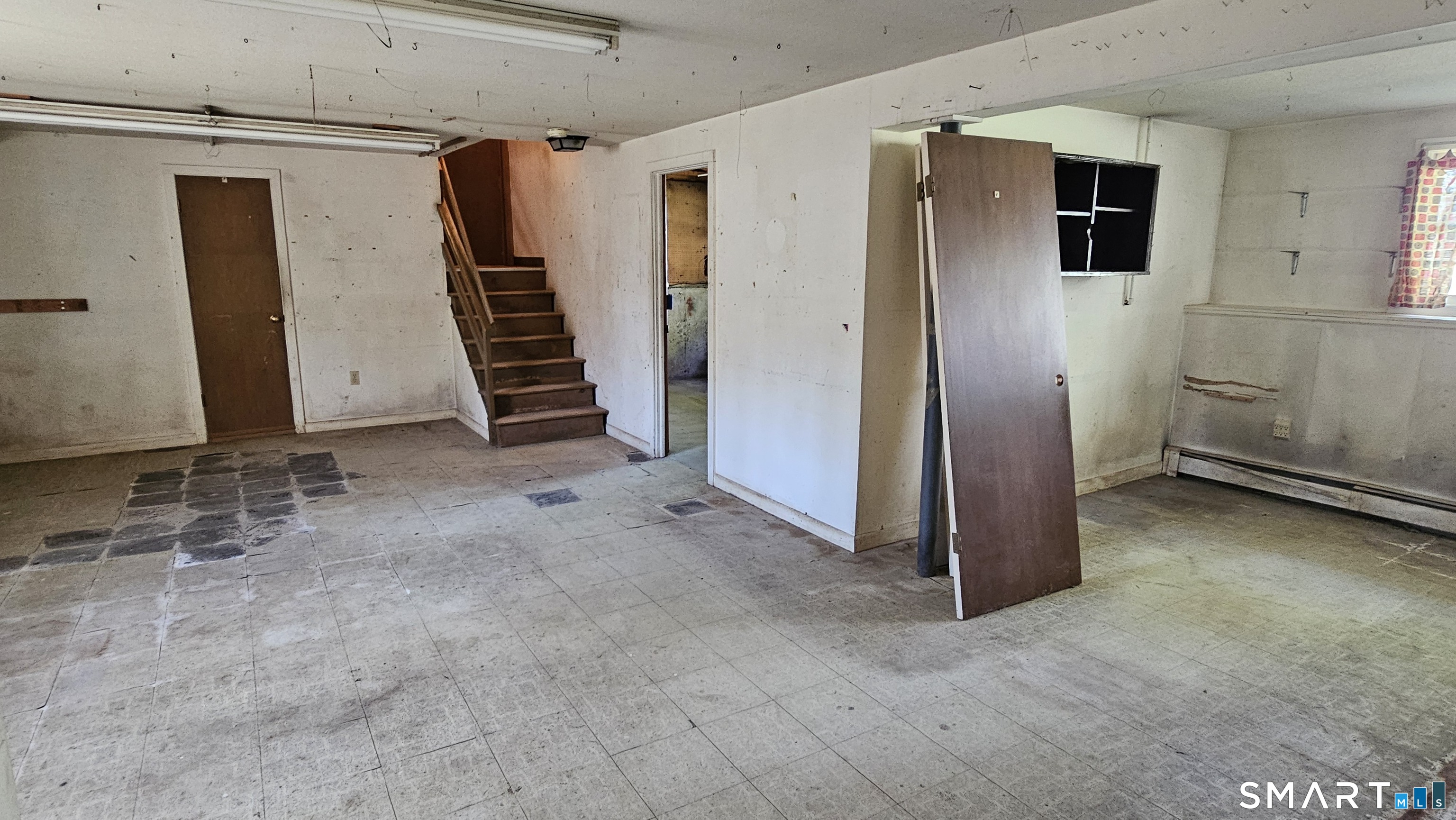 121 Hoskins Road Simsbury, CT 06070 - Photo 20 of 33