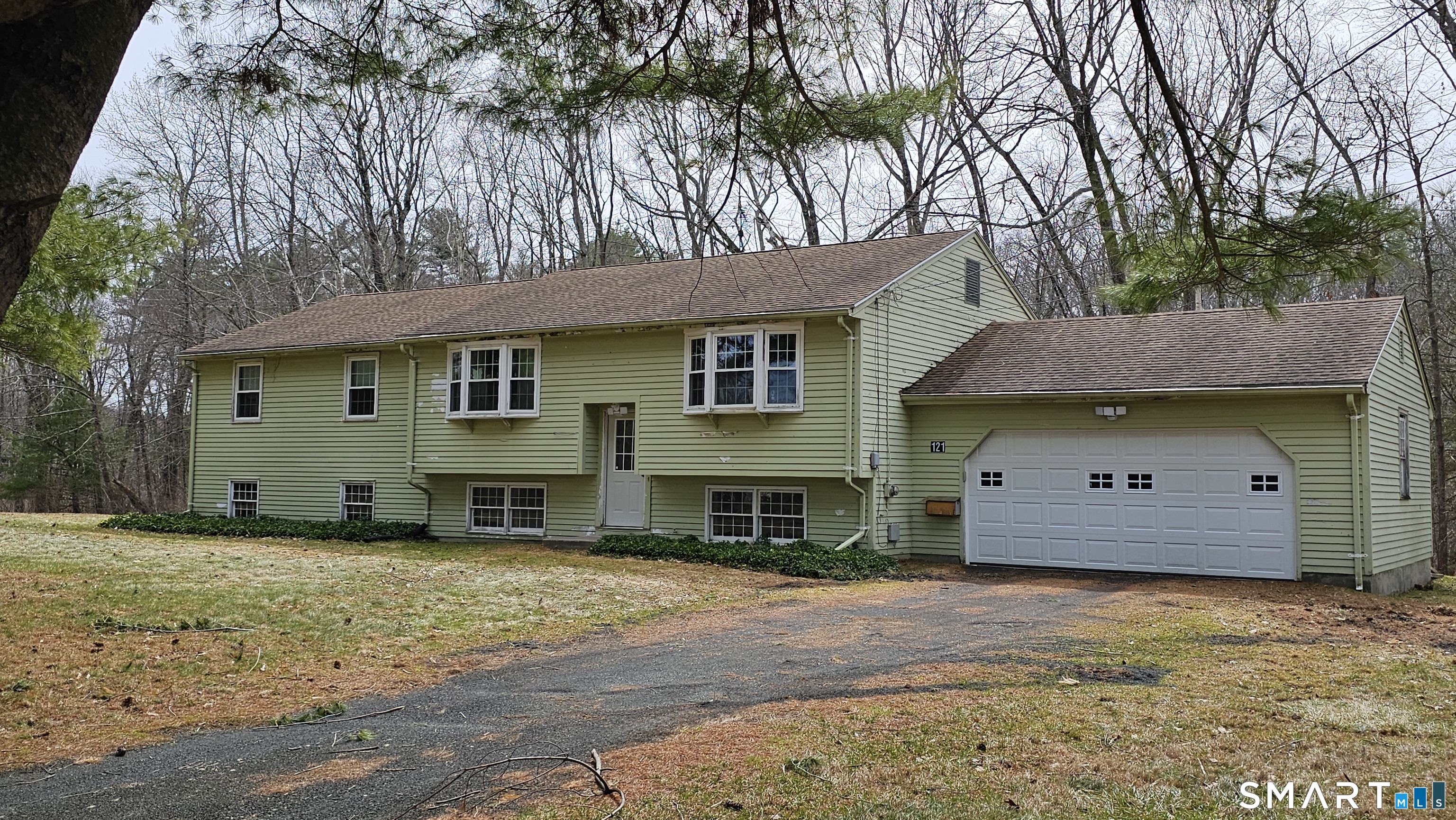 121 Hoskins Road Simsbury, CT 06070 - Photo 2 of 33