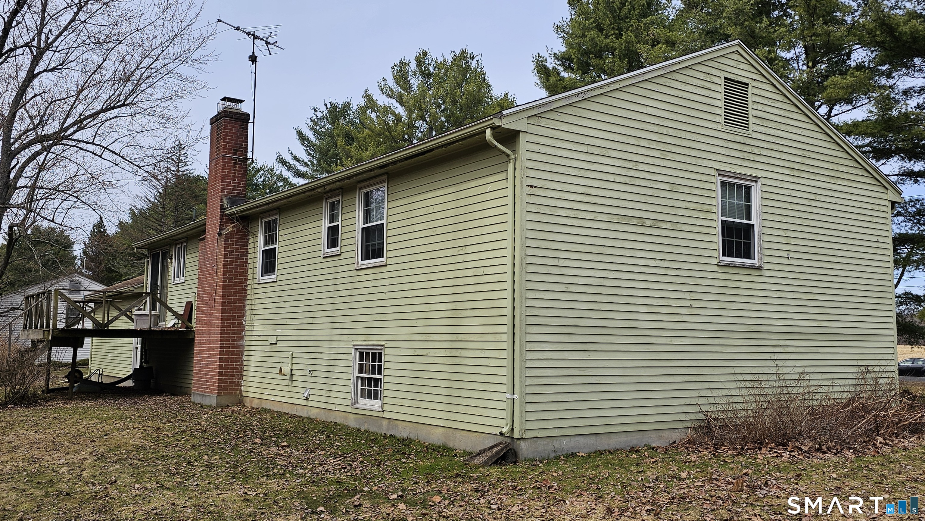 121 Hoskins Road Simsbury, CT 06070 - Photo 5 of 33