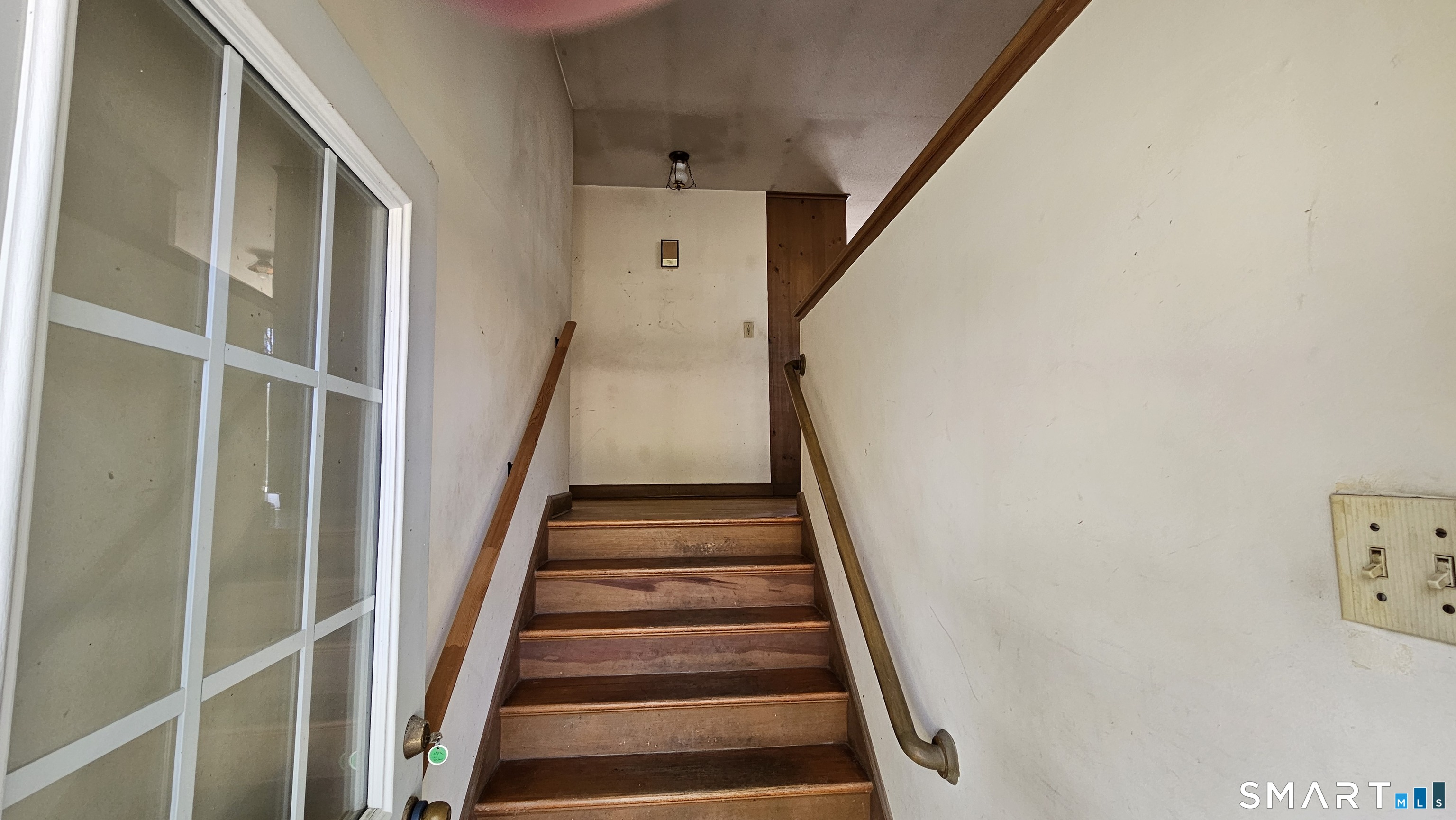 121 Hoskins Road Simsbury, CT 06070 - Photo 8 of 33