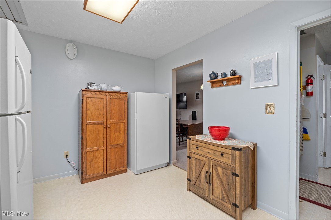 215 Sunset Road Avon Lake, OH 44012 - Photo 11 of 32 Gallery Image 11