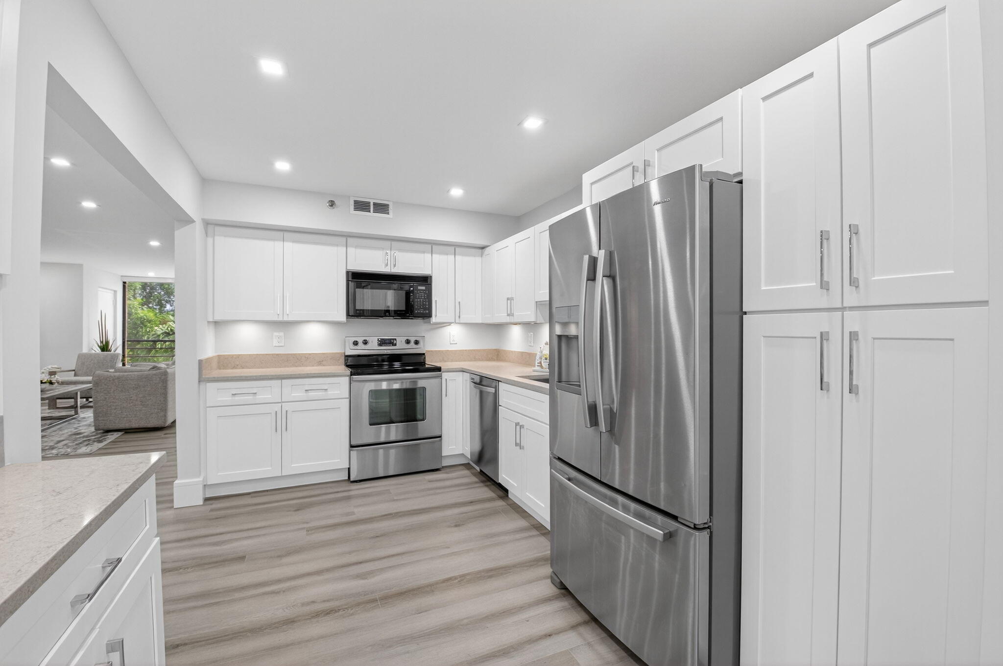 7225 Promenade Drive, Unit 302 Boca Raton, FL 33433 - Photo 16 of 51 kitchen