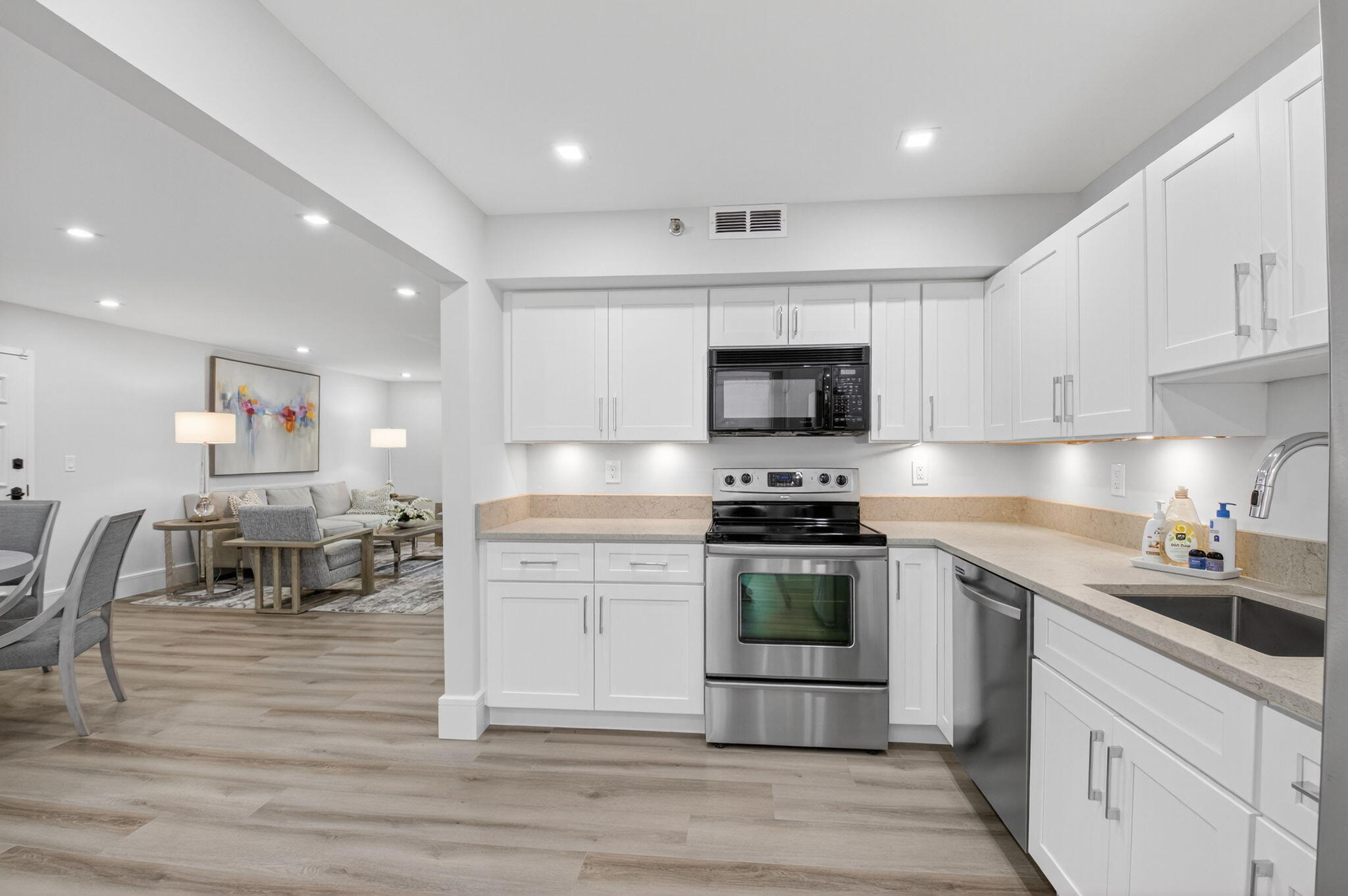 7225 Promenade Drive, Unit 302 Boca Raton, FL 33433 - Photo 17 of 51 kitchen