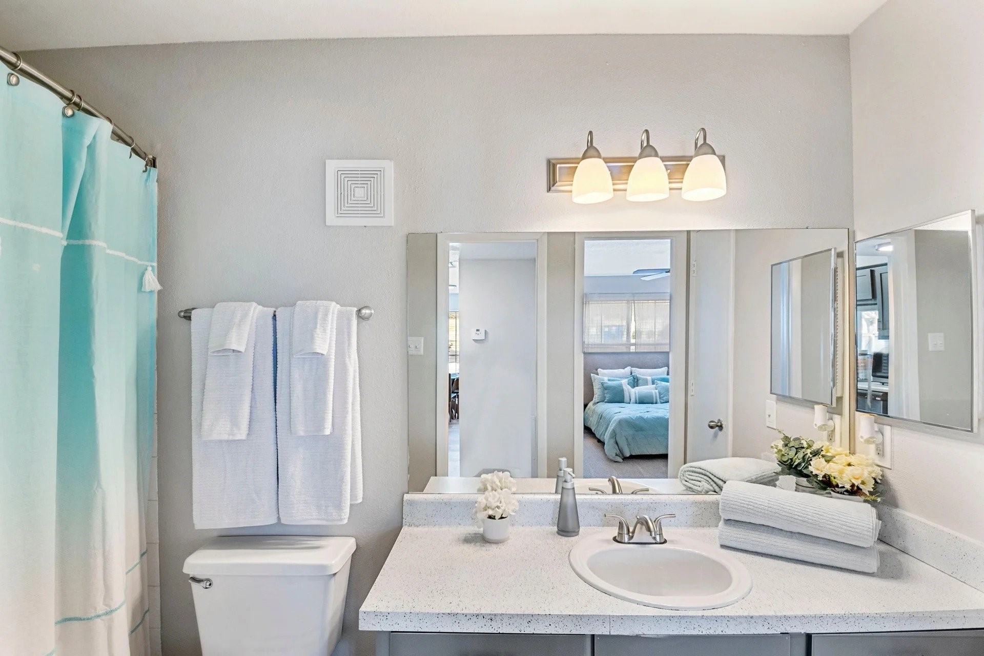 501 Pelham Drive Columbia, SC 29209 - Photo 23 of 23 a bathroom with a sink and a mirror