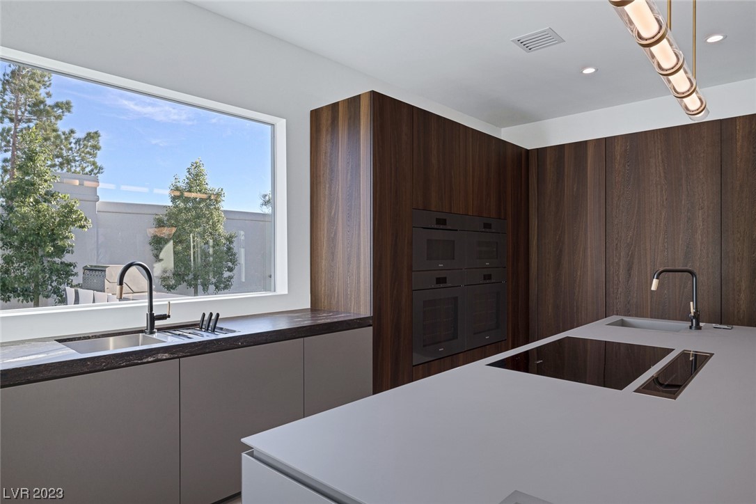35 Innisbrook Avenue Las Vegas, NV 89113 - Photo 10 of 52