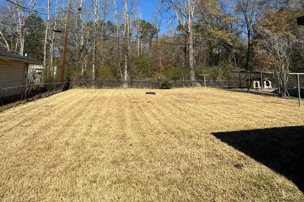 3270 Christopher Street Beaumont, TX 77708 - Photo 4 of 17