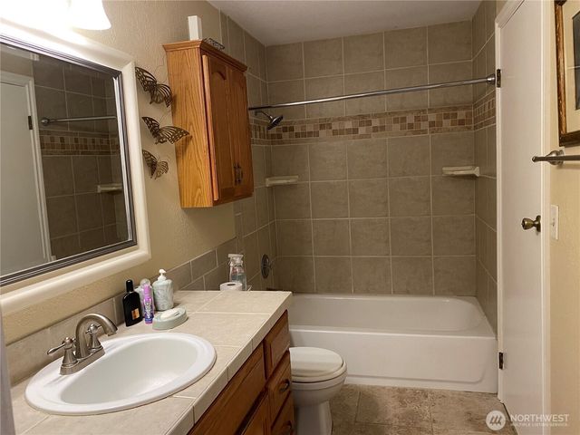 $315,000 | 321 Southwest 112th Street, Unit 202, Seattle, WA 98146