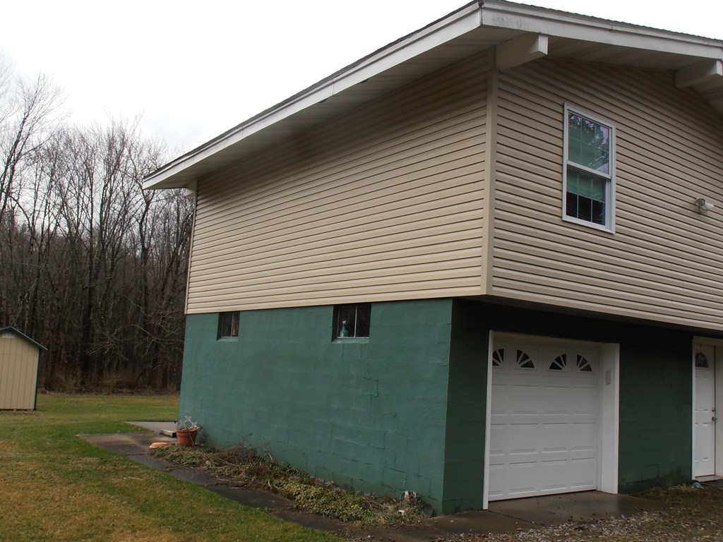 131 Miller Road Franklin, PA 16323 - Photo 4 of 38