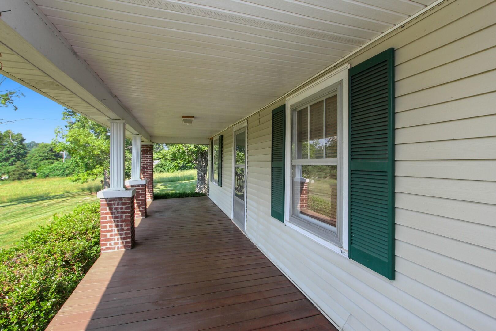 1776 Bonds Mill Road Lawrenceburg, KY 40342 - Photo 6 of 52 06