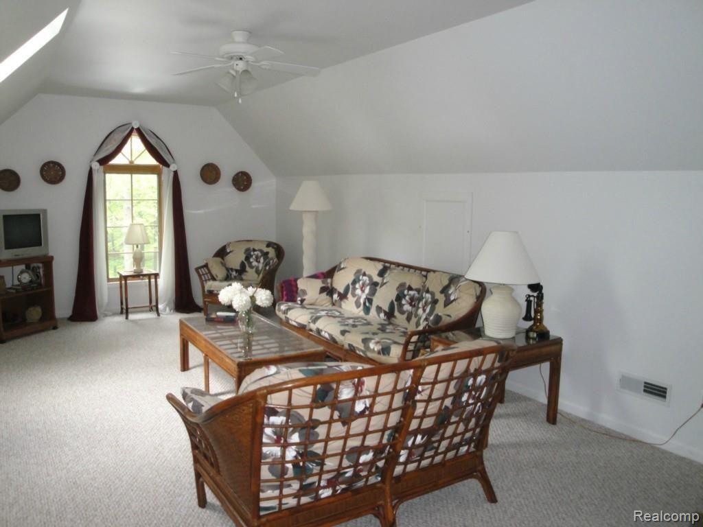 4920 General Squier Road Dryden, MI 48428 - Photo 16 of 26 #12 Living Room Bonus.jpg
