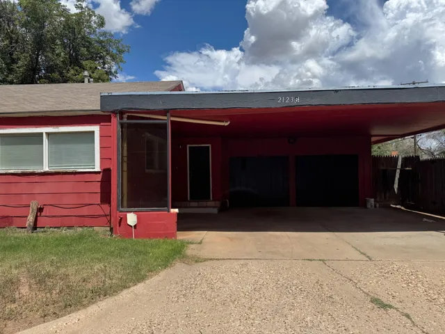 $950 | 2123 25th Street, Unit REAR, Lubbock, TX 79411