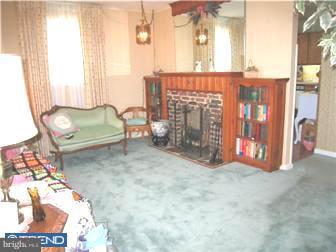 37 Paul Road Maple Shade, NJ 08052 - Photo 2 of 11