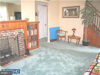 37 Paul Road Maple Shade, NJ 08052 - Photo 3 of 11