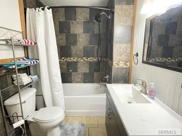 $875,000 | 89 West Center Street, Blackfoot, ID 83221