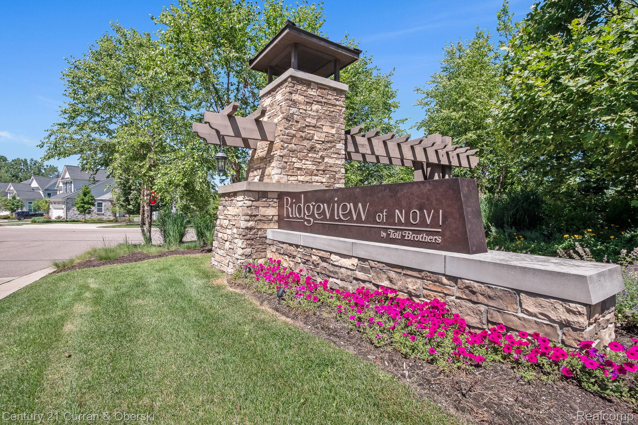 42787 Cardinal Way Novi, MI 48375 - Photo 38 of 39 40-web-or-mls-P4977911.jpg
