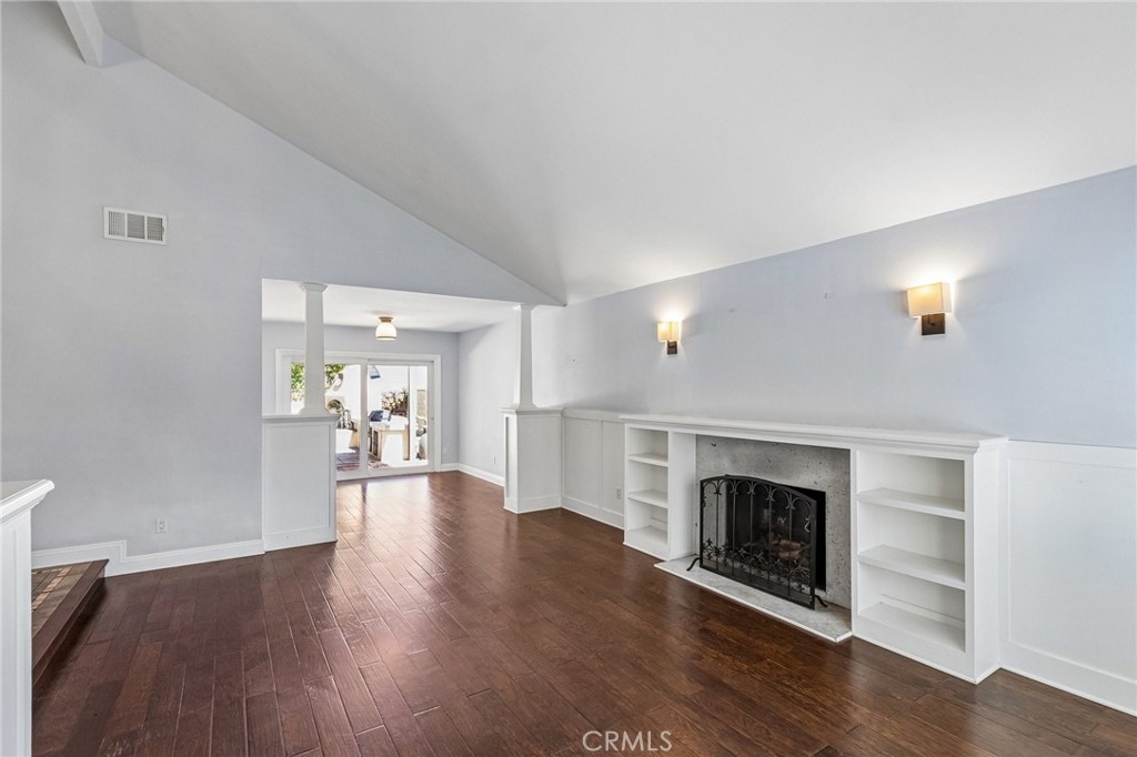 42 Kanan Road Oak Park, CA 91377 - Photo 8 of 69 Gallery Image 8