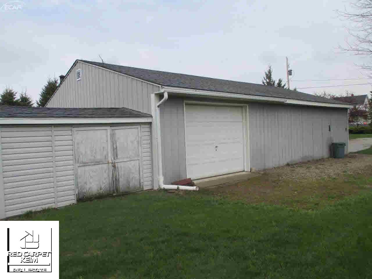 12328 East Richfield Road Davison, MI 48423 - Photo 20 of 24 21140241-19.JPG