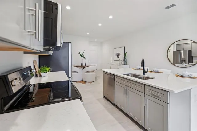 $2,696 | 3462 Caravelle Street, Unit MORGAN, Sarasota, FL 34240