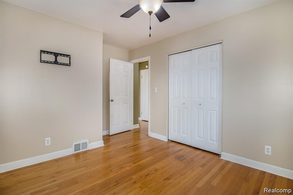 19136 Rensellor Street Livonia, MI 48152 - Photo 14 of 28 IMG_1844.jpg