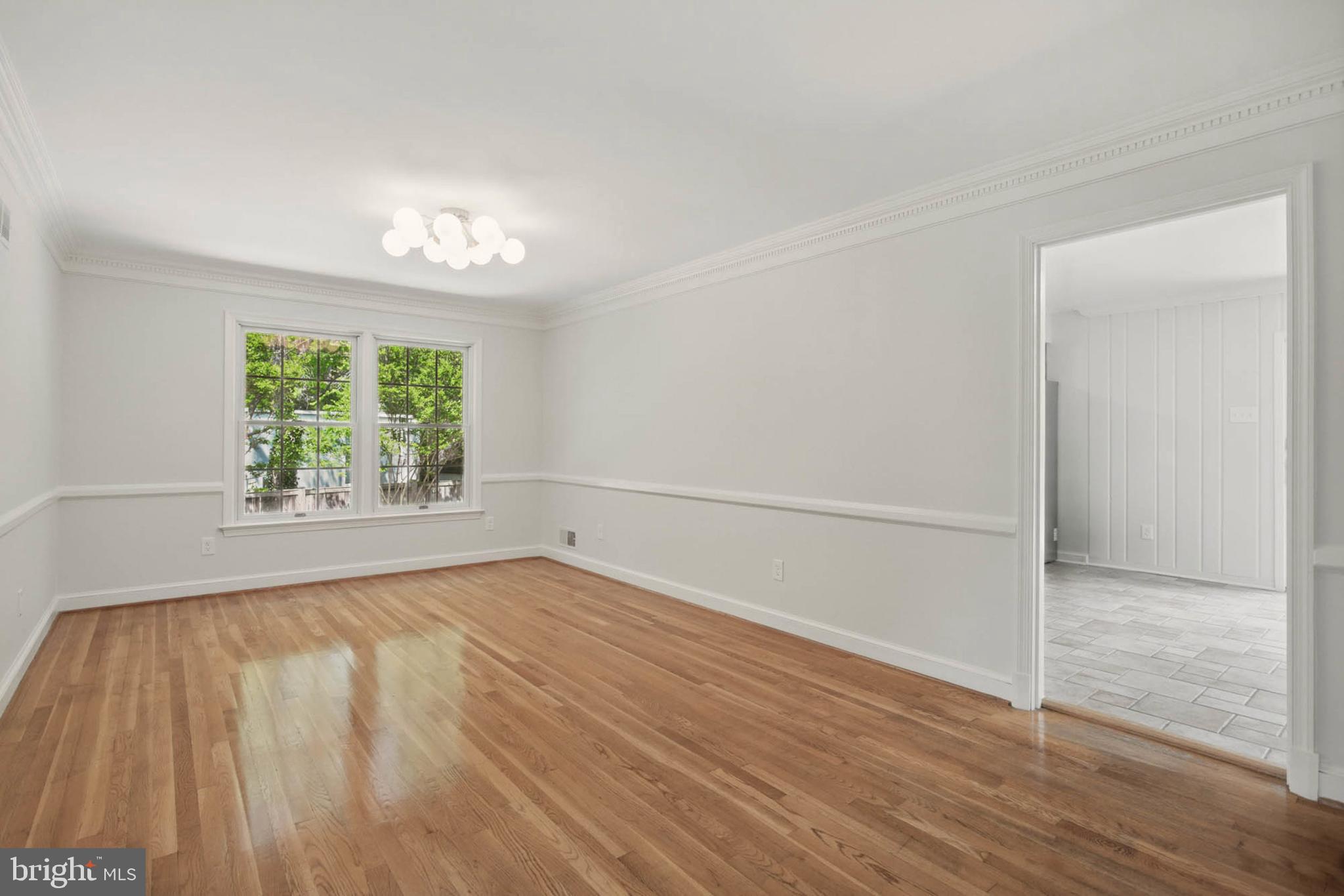 7605 Range Road Alexandria, VA 22306 - Photo 13 of 40 dining room