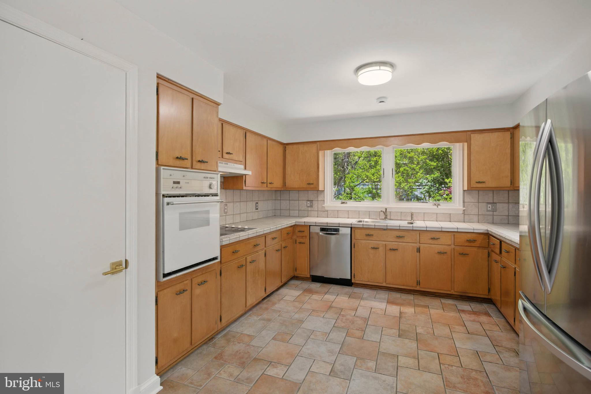 7605 Range Road Alexandria, VA 22306 - Photo 17 of 40 kitchen 2