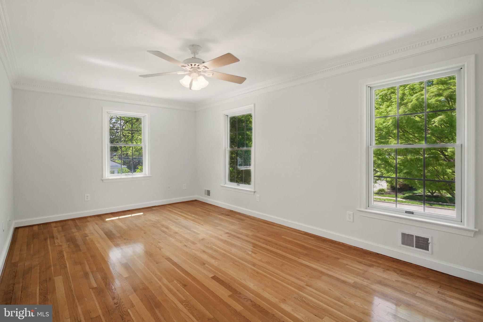 7605 Range Road Alexandria, VA 22306 - Photo 23 of 40 2nd bedroom