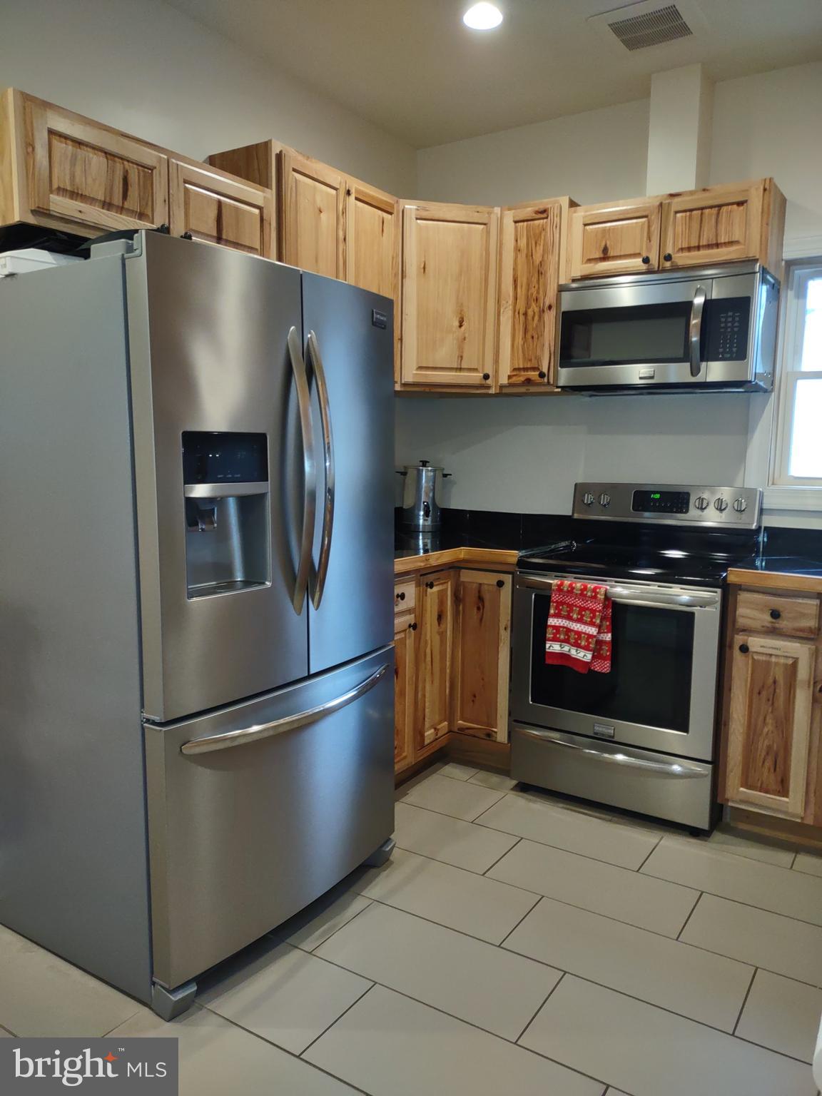 47 Sunset Loop Mineral, VA 23117 - Photo 4 of 28 Full Kitchen in Clubhouse