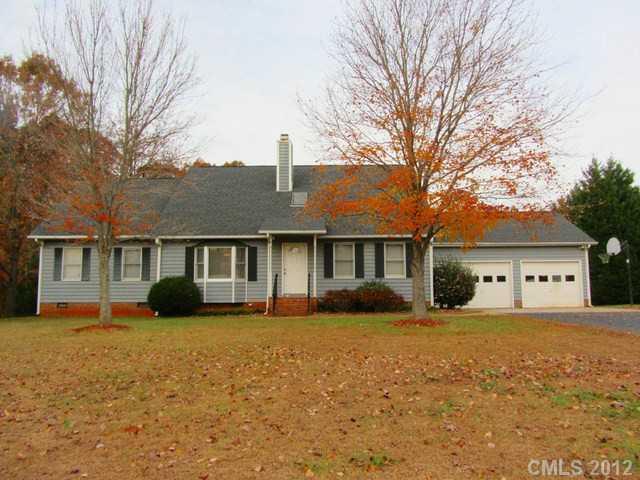940 Saddle Ridge Road Fort Mill, SC 29708 - Photo 1 of 16