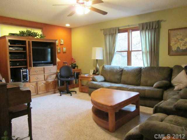 940 Saddle Ridge Road Fort Mill, SC 29708 - Photo 3 of 16
