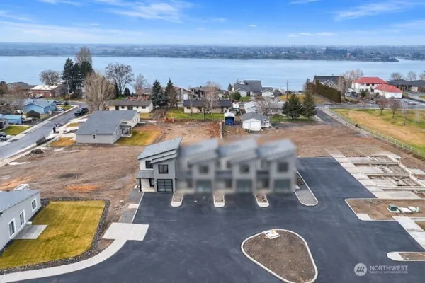 $351,700 | 601 Dorsing Street, Unit D20, Moses Lake, WA 98837