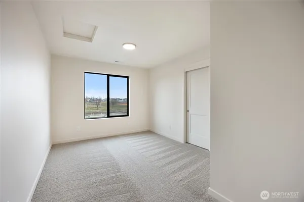 $351,700 | 601 Dorsing Street, Unit D20, Moses Lake, WA 98837