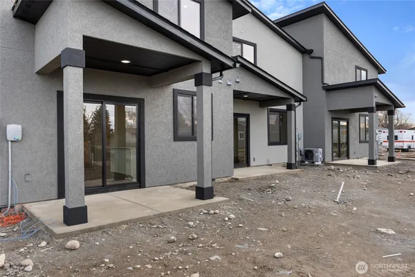 $351,700 | 601 Dorsing Street, Unit D20, Moses Lake, WA 98837